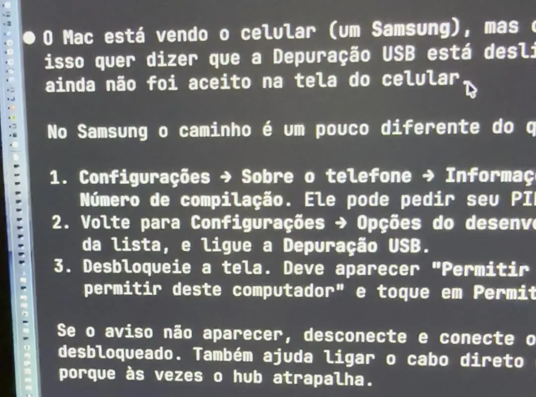O Claude explicando onde ativar a Depuração USB no Samsung